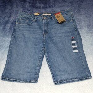 Women's Levi's Classic Bermuda Jean Shorts Hypersoft Size 31" NWT-Retail $49.50.